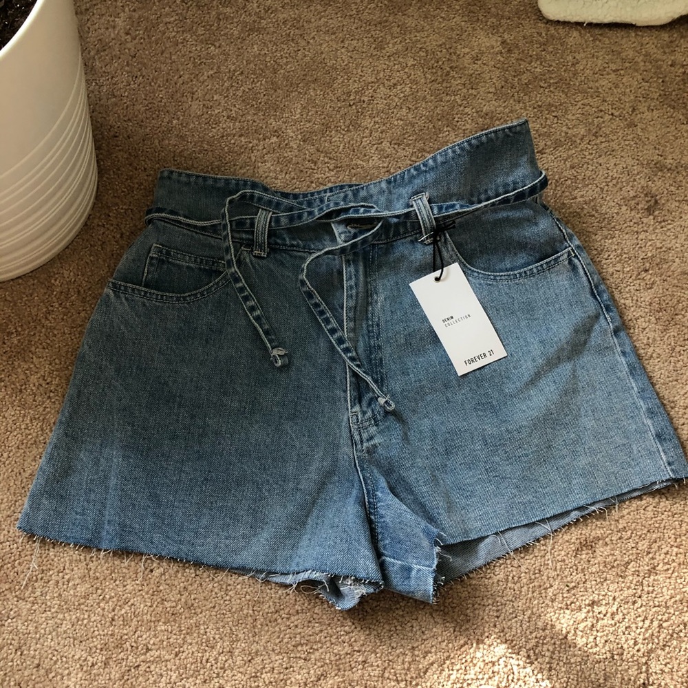Forever 21 Trendy Jean Shorts